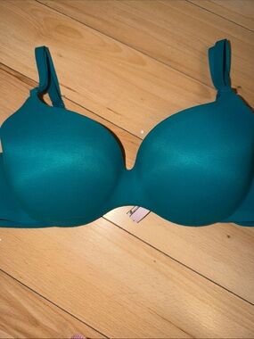 Victoria's Secret Teal Molded Underwire Bra